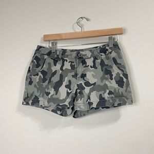 Bebop Dark Green Y2K Vintage Camo Cargo Shorts